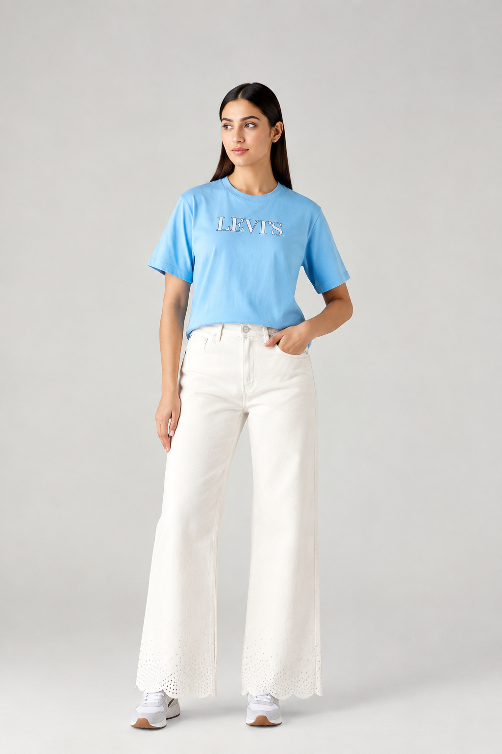 Women’s Wide-Leg Jeans